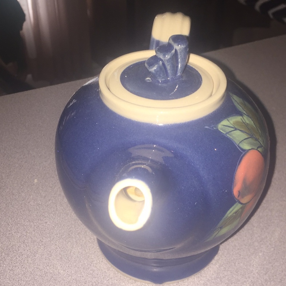 COPY - R &J Fortester - Brandon Tea Pot - Picture 2 of 8
